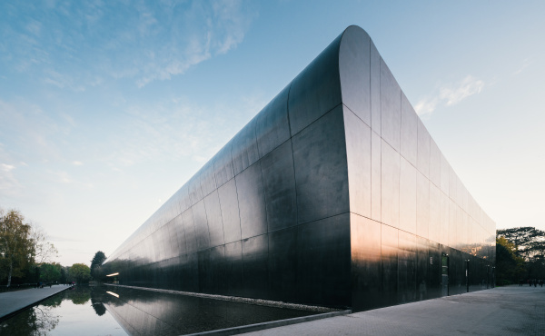 Afrykarium z fasadą wykonaną z DuPont Corian, projekt i zdjęcie: ArC2 Fabryka Projektowa.