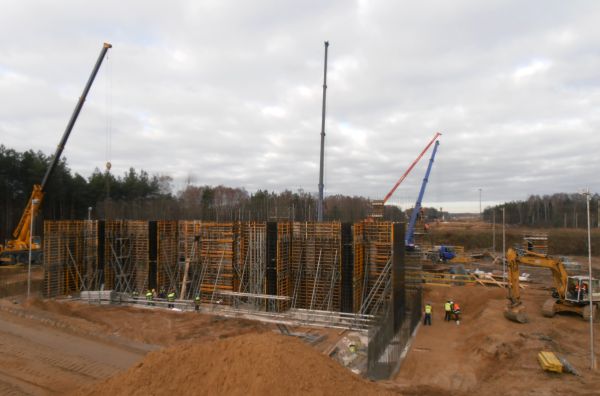 Budowa obiekt&oacute;w mostowych na odcinku autostrady A1 Stryk&oacute;w &ndash; Tuszyn, fot. Polimex-Mostostal