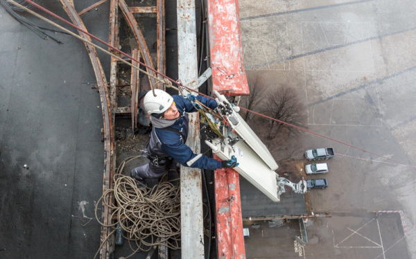 Rozbi&oacute;rka dawnego biurowca Dyrekcji Okręgowych Kolei Państwowych w Katowicach, fot. TDJ Estate