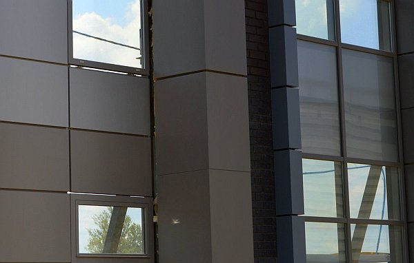 Diamond Business Park Ursus, pr&oacute;bna elewacja budynku