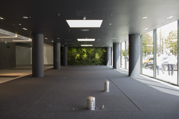 Na parterze obiektu pojawi się strefa wypoczynkowa z kawiarnią i miejscem spotkań. Fot. Kompas Inwestycji Na parterze obiektu pojawi się strefa wypoczynkowa z kawiarnią i miejscem spotkań. Fot. Kompas Inwestycji