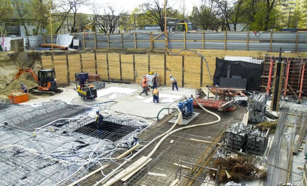 Inwestycja przy ul. Ignacego Kruszewskiego 2/6 jest na etapie powstawania fundament&oacute;w, fot. Totalbud