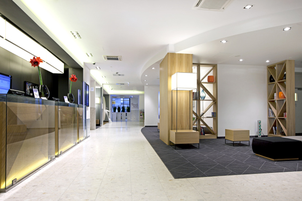 Nowe wnętrza recepcji i lobby w hotelu Novotel Kraków Centrum, fot. Orbis Nowe wnętrza recepcji i lobby w hotelu Novotel Kraków Centrum, fot. Orbis
