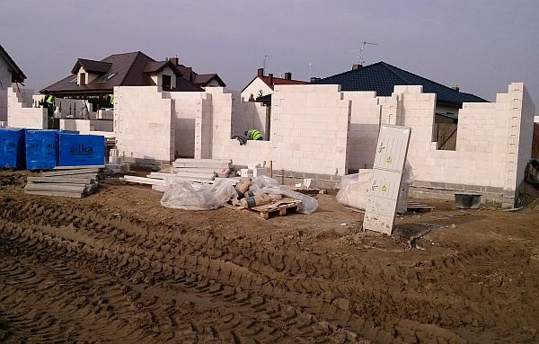 W Zalasewie mury idą w górę, fot. Planetbud Development W Zalasewie mury idą w górę, fot. Planetbud Development