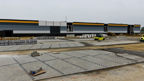 Budowa Amazon Wrocław już na p&oacute;łmetku