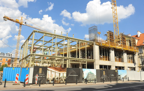 Budowa biurowca Plac Zamkowy Business with Heritage od strony ul. Miodowej, fot. materiały inwestora