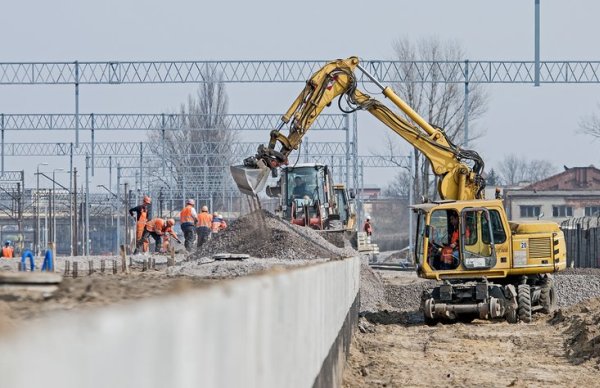 Inwestycja ma zakończyć się na przełomie 2015 i 2016 roku, fot. PKP PLK