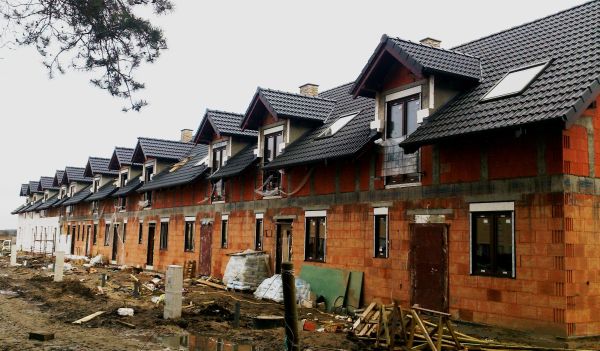 Pierwszy etap osiedla Rodzinny Zakątek, inwestycji firmy KM Building. Fot. materiały inwestora