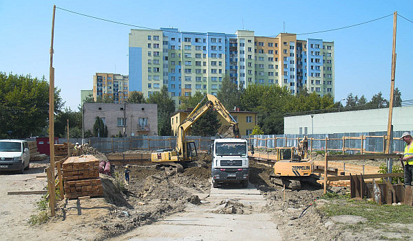 Budowa Villi Juliette - widok od ul. Powstańców Śląskich na zachód, fot. Totalbud Budowa Villi Juliette - widok od ul. Powstańców Śląskich na zachód, fot. Totalbud