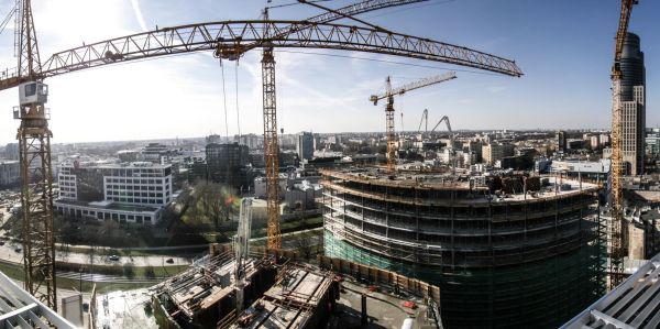 Budynek boczny C ma już 14 pięter - fot. materiały inwestora