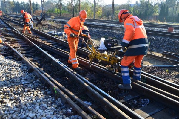 w ramach inwestycji zostaną oddane do użytku: 34 przepusty, 16 peron&oacute;w oraz 17 przejazd&oacute;w kolejowo-drogowych. Fot. PKP PLK 