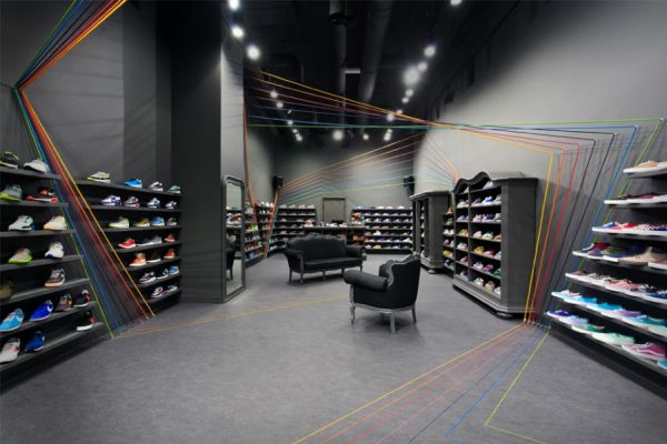 Wnętrza sklepu RunColors w Poznaniu biura Mode:lina