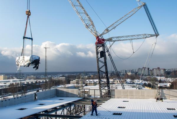 Montaż generatora na budowie bloku energetycznego 50 MWe i 86 MWt w Zakładzie Wytwarzania Tychy, fot. Tauron Ciepło