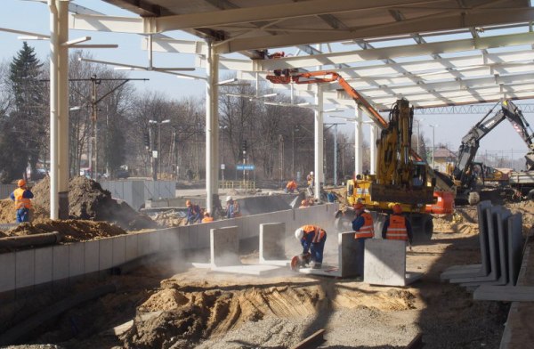 Budowa stacji Ł&oacute;dź Widzew, fot. Trakcja PRKiI