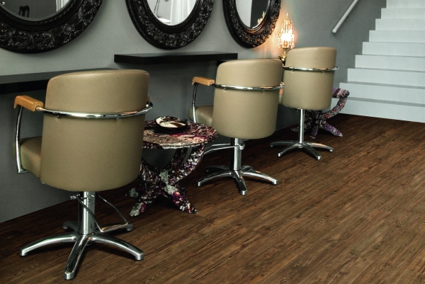 Podloga Vinylcomfort Rustic Sand Pine, fot. www.wicanders.pl