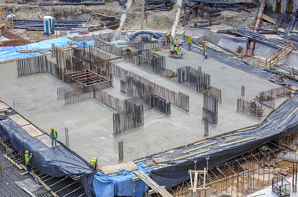 Warsaw Spire: betonowanie płyty fundamentowej  pod budynek wieżowy