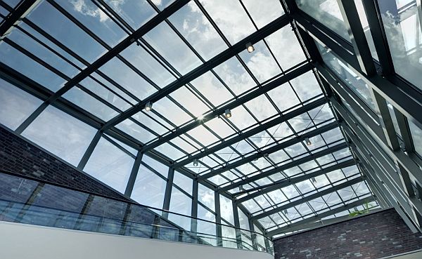 Świetlik dachowy ze szkła przeciwsłonecznego Saint-Gobain Glass. Fot. Saint-Gobain Glass