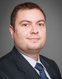     	  Pod koniec I kw. 2014 roku w Warszawie na etapie realizacji znajdowało się około 612.000 mkw. nowoczesnej powierzchni biurowej. W ciągu kolejnych 9 miesięcy na rynek powinno trafić 264.000 mkw. powierzchni biurowej. Tomasz Krośnicki, konsultant w Dziale Badań Rynku Knight Frank