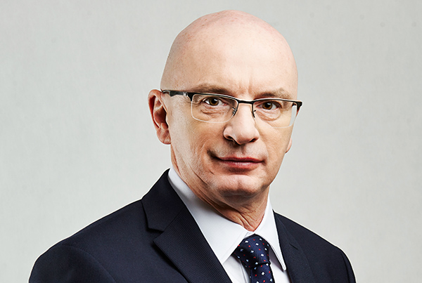 Adam Łącki, prezes KRD prelegentem podczas konferencji Forum Ekspert&oacute;w.