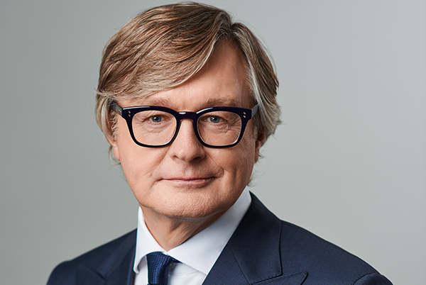 – Budownictwo kubaturowe może się skurczyć o nawet 30 proc. - prognozuje Dariusz Grzeszczak, prezes Erbudu. – Budownictwo kubaturowe może się skurczyć o nawet 30 proc. - prognozuje Dariusz Grzeszczak, prezes Erbudu.