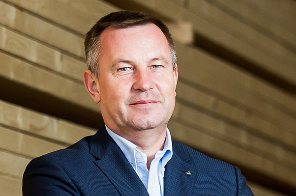 Leszek Gołąbiecki, prezes Unibepu.