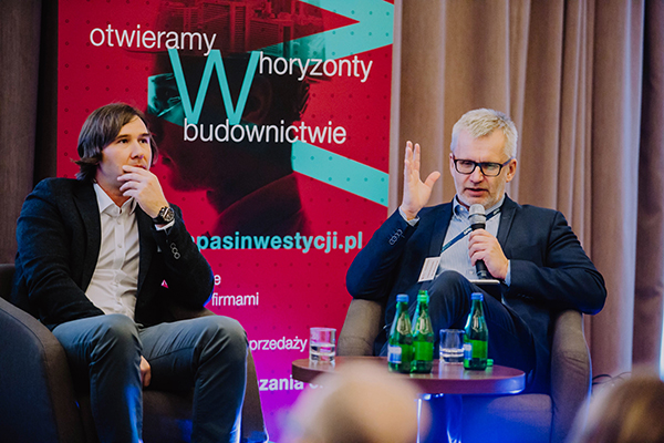 Od lewej: Szczepan Wroński z pracowni WXCA oraz Szymon Wojciechowski, architekt i prezes APA Wojciechowski.