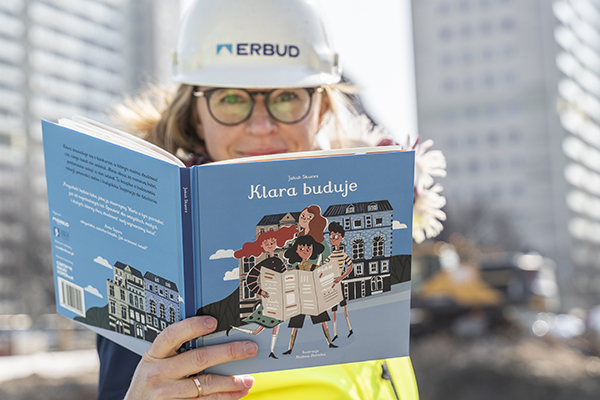 Chcemy zadbać o konkurencyjny rynek, a „Klara buduje” jest pierwszym, edukacyjnym krokiem w tym kierunku – mówi Agnieszka Głowacka, wiceprezes Grupy Erbud.