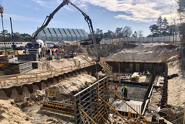 Strabag buduje apartamentowiec w ramach kompleksu Pinea. Strabag buduje apartamentowiec w ramach kompleksu Pinea.