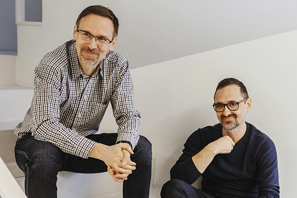 Biuro architektoniczne AP Szczepaniak zostało założone w 1999 roku przez braci Artura i Pawła Szczepaniak&oacute;w (na zdj.).