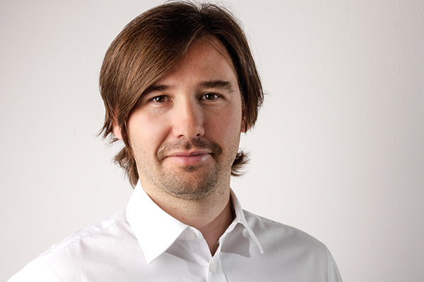 Szczepan Wroński, architekt i wsp&oacute;łzałożyciel warszawskiej pracowni WXCA.