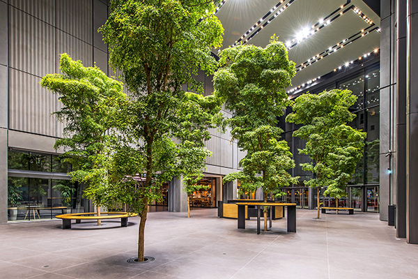 Lobby w Varso Tower. Lobby w Varso Tower.