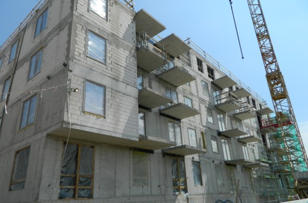 Wiecha nad Villą Alouette we Wrocławiu, fot. Bouygues Immobilier. Wiecha nad Villą Alouette we Wrocławiu, fot. Bouygues Immobilier.