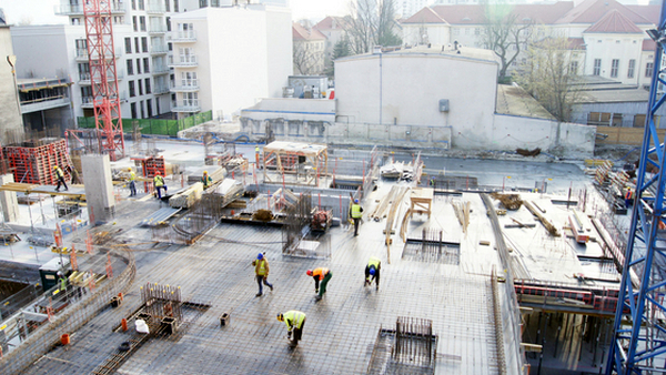 Budowa biurowca Wola Retro w toku.