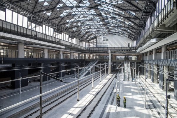 Dworzec kolejowy Ł&oacute;dź Fabryczna ma zostać otwarty dla podr&oacute;żnych w grudniu br., fot. PKP PLK.