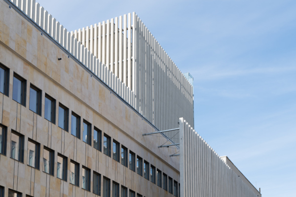 Na elewacjach budynku Centrum Spotkania Kultur w Lublinie zastosowano trejaże wykonane w nowatorskiej technologii prefabrykowanych płyt zbrojonych Ytong, fot. materiały prasowe.